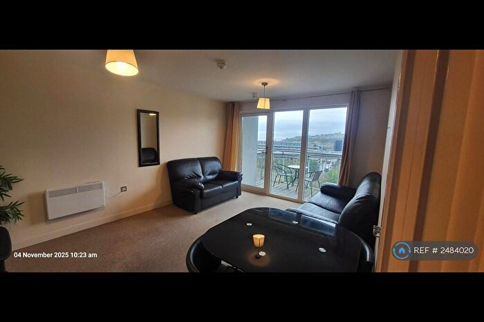 2 Bedroom Flat To Rent In Victoria Wharf, Cardiff, CF11