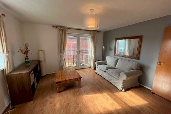 2 Bedroom Flat To Rent In Schooner Way Cardiff, CF10