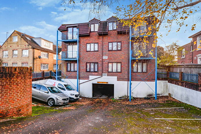 1 Bedroom Flat To Rent In Spring Court, Roberts Road, Southampton, SO15