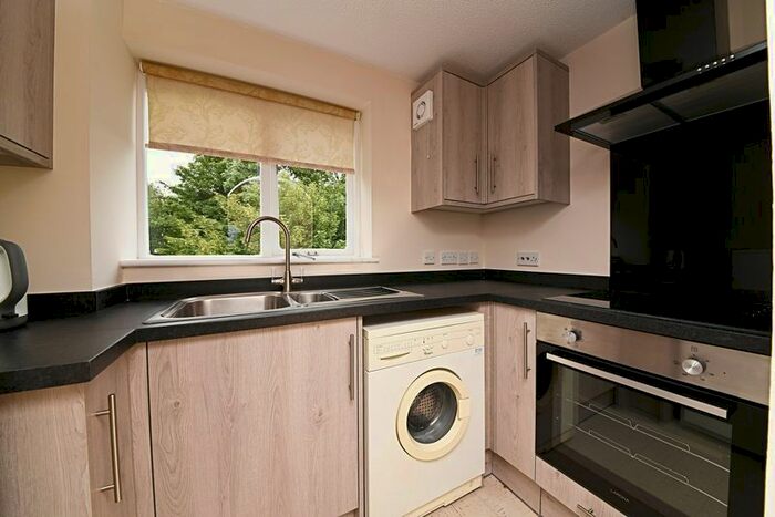 1 Bedroom Flat To Rent In Chiswell Court, Sandown Road, Watford, WD24