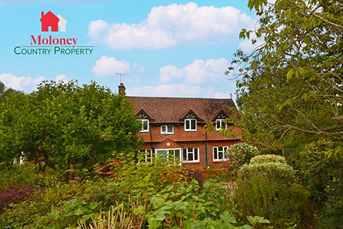 4 Bedroom Detached House For Sale In Goudhurst Road, Marden, Tonbridge, TN12