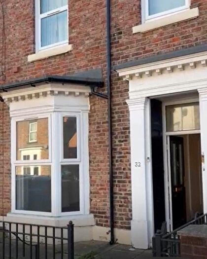 1 Bedroom Flat To Rent In St. Vincent Street, Sunderland, Tyne And Wear, SR2