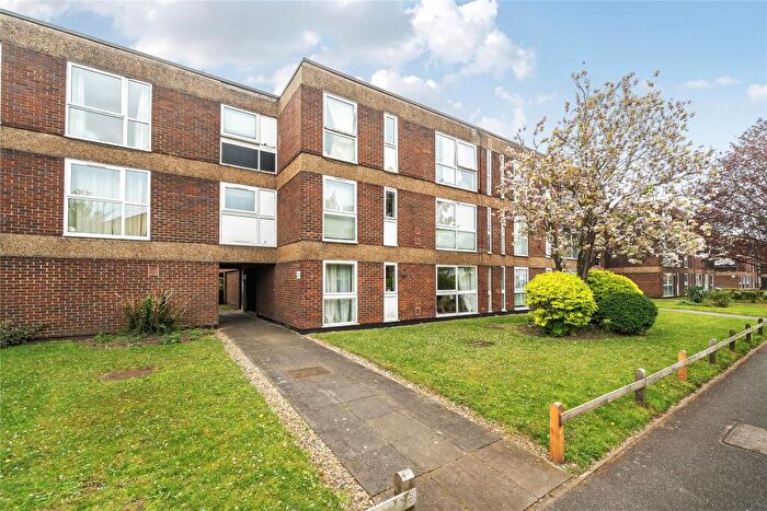 2 Bedroom Flat For Sale In Longlands Road, Sidcup, DA15