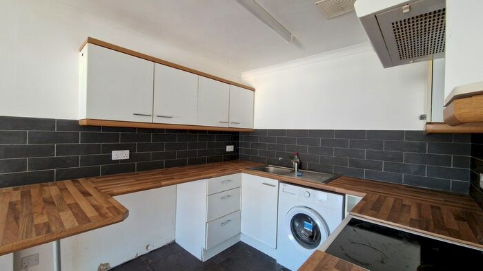 1 Bedroom Flat To Rent In Trewartha Court, Pound Street, Liskeard, Cornwall, PL14
