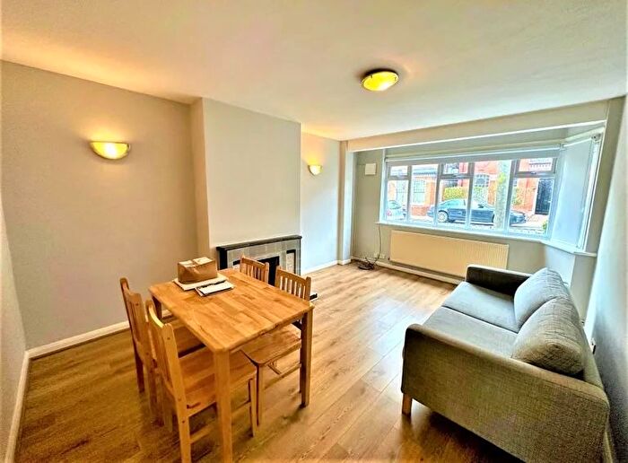 2 Bedroom Flat To Rent In Elmbourne Road, London, SW17