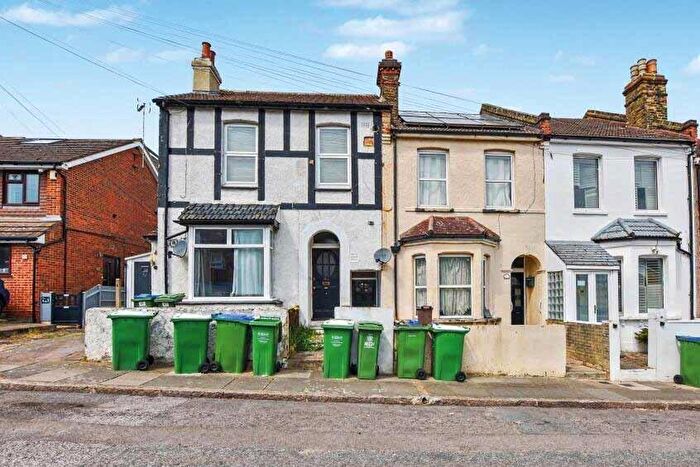 1 Bedroom Flat For Sale In B Ruskin Road, Belvedere, DA17