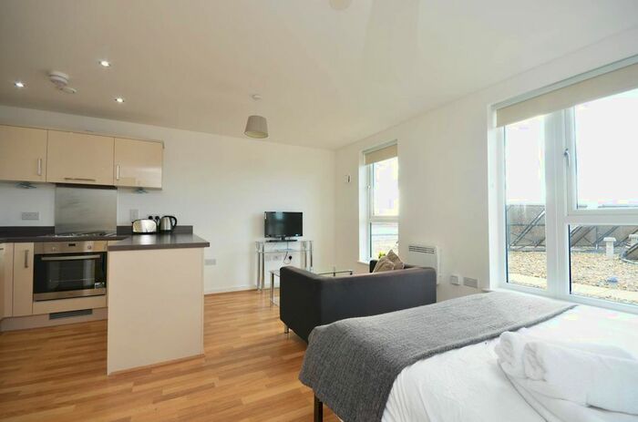 Studio To Rent In Guildford Road, Woking, GU22