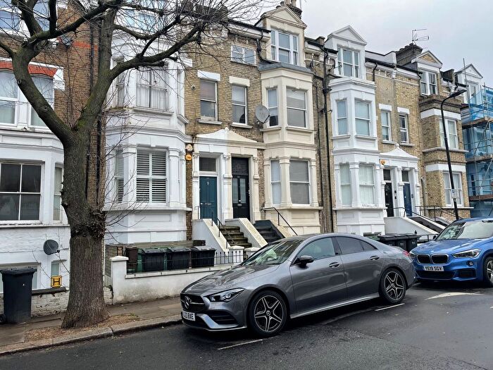 1 Bedroom Flat To Rent In Hemstal Road, West Hampstead London, NW6
