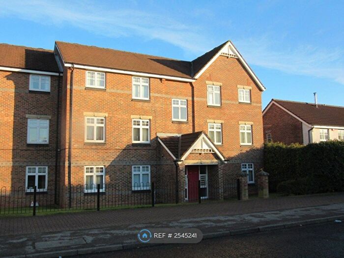 2 Bedroom Flat To Rent In Drumaldrace, Washington, NE37