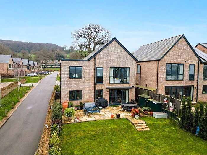 4 Bedroom Detached House For Sale In John Martin Gardens, Standish, Stroud, GL10