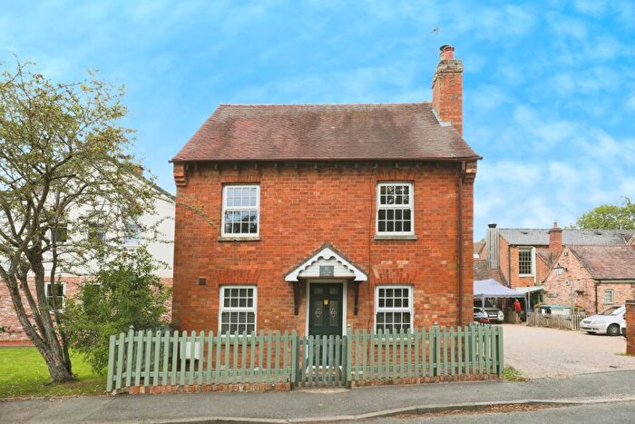 3 Bedroom Detached House For Sale In Leamington Road, Long Itchington, Southam, Warwickshire, CV47