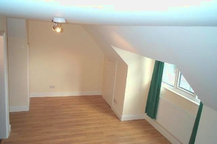 1 Bedroom Flat To Rent In Shenley Road, Borehamwood, WD6