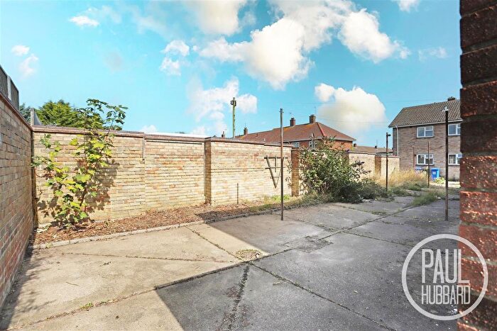 1 Bedroom Flat For Sale In Pinewood Avenue, Lowestoft, NR33