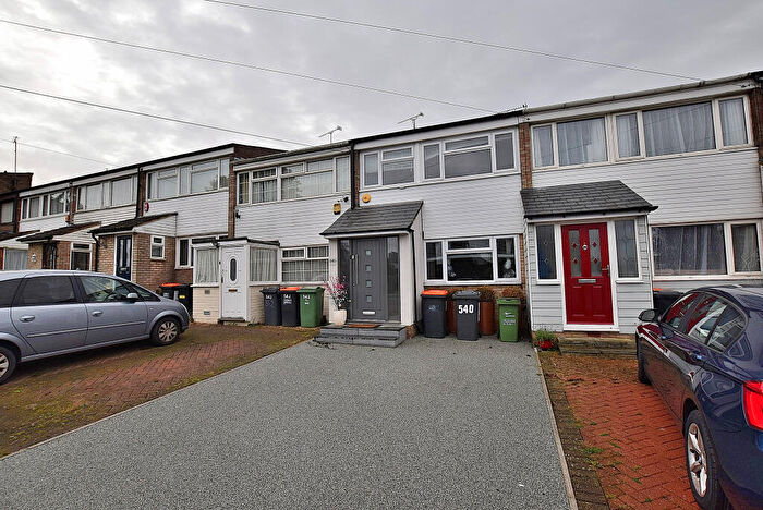 3 Bedroom Terraced House For Sale In Lowther Road, Dunstable, Bedfordshire, LU6