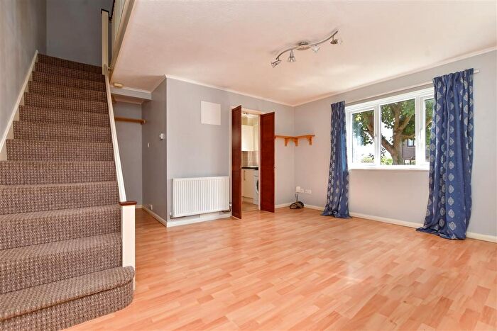 1 Bedroom End Of Terrace House For Sale In Teazlewood Park, Leatherhead, Surrey, KT22