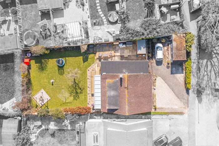 5 Bedroom Chalet For Sale In Belchamps Way, Hockley, SS5