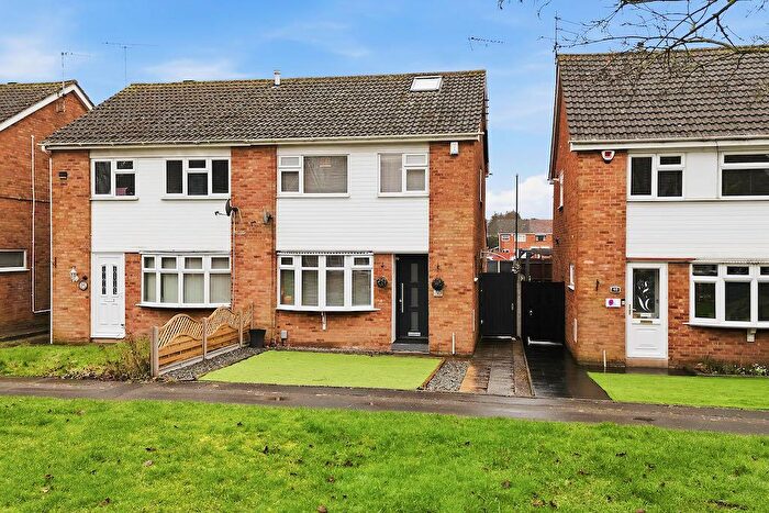 4 Bedroom Semi Detached House For Sale In Brinklow Road, Coventry, CV3