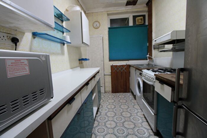 4 Bedroom End Of Terrace House To Rent In Norbury, SW16