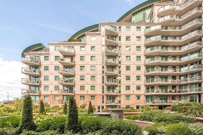 1 Bedroom Flat For Sale In Bridge House, St. George Wharf, SW8
