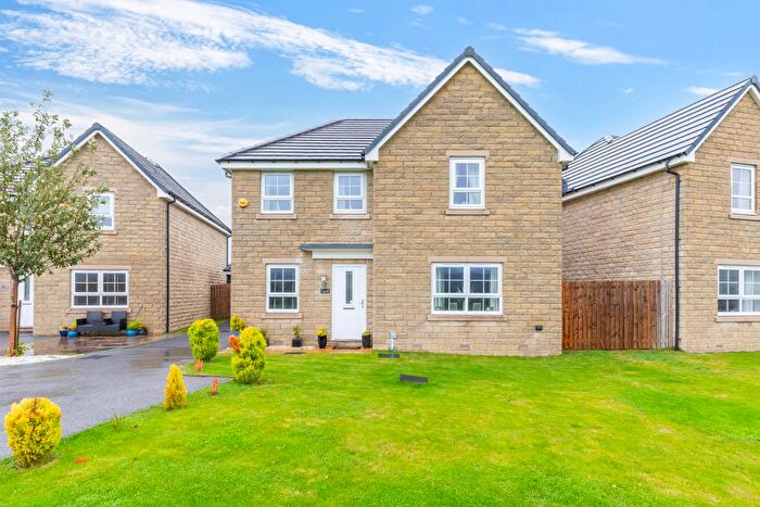 4 Bedroom Detached House For Sale In Lampkin Chase, Silsden, West Yorkshire, BD20