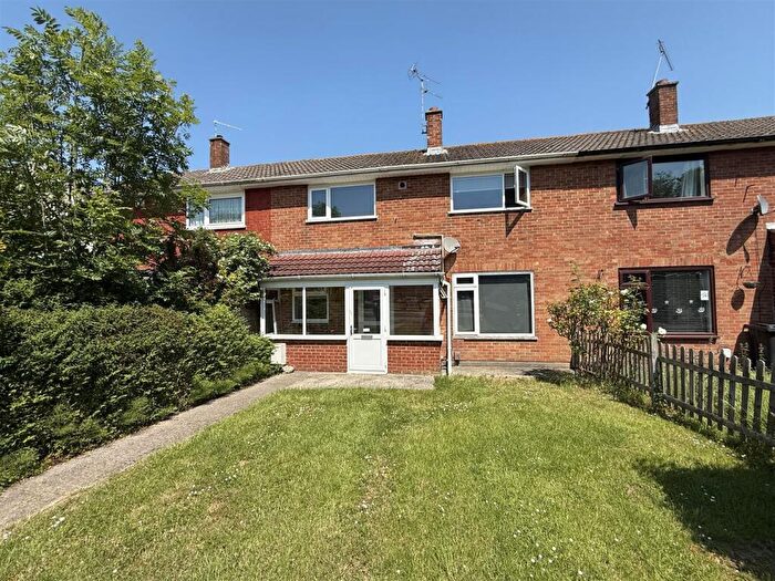5 Bedroom Terraced House For Sale In Queens Drive, Swindon, SN3