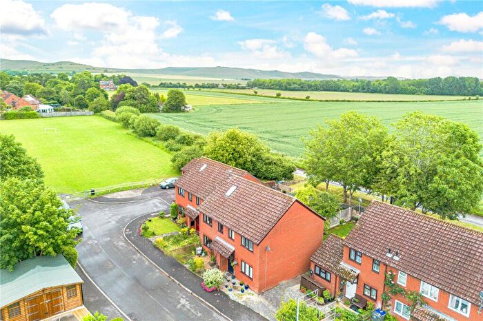 3 Bedroom End Of Terrace House For Sale In Chandlers Close, All Cannings, SN10