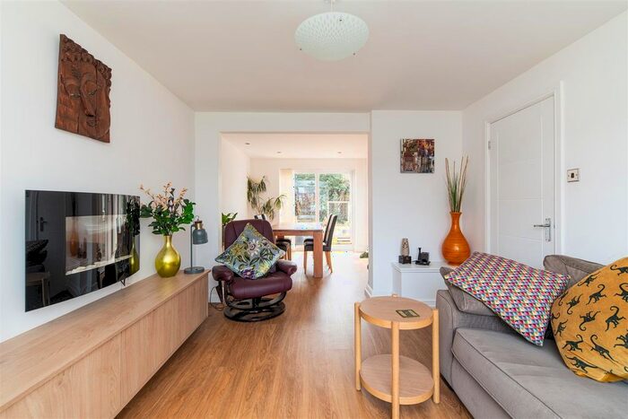 3 Bedroom Semi-Detached House To Rent In Hersham Close, Kingston Park, Newcastle Upon Tyne, NE3