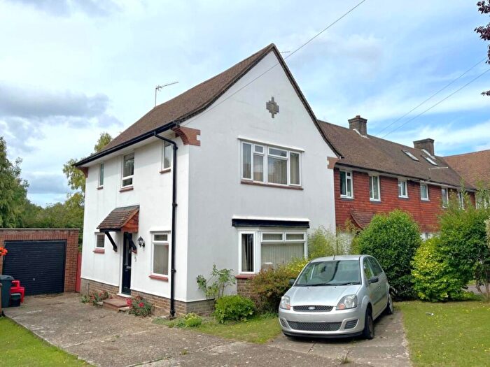 3 Bedroom End Of Terrace House For Sale In Upland Way, Epsom, Surrey, KT18