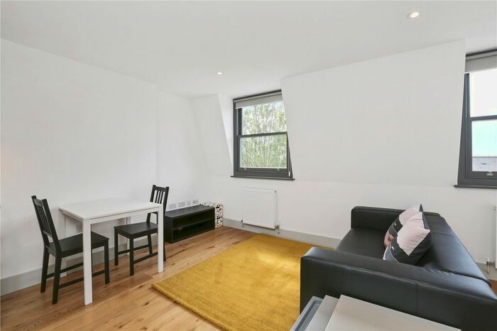 1 Bedroom Flat To Rent In Coverdale Road, London W12