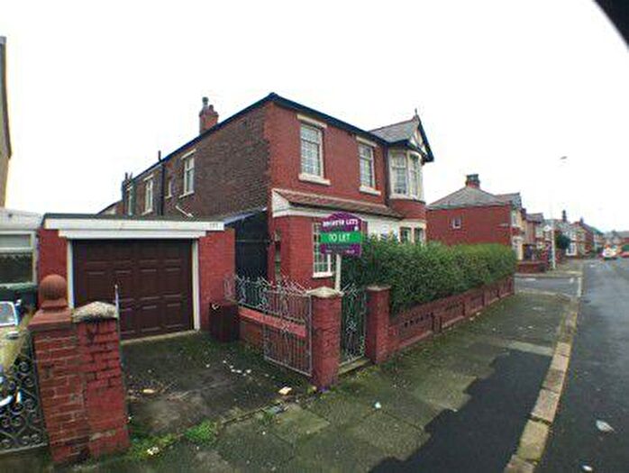 3 Bedroom Semi Detached House For Sale In Grasmere Road, Blackpool, Lancashire, FY1