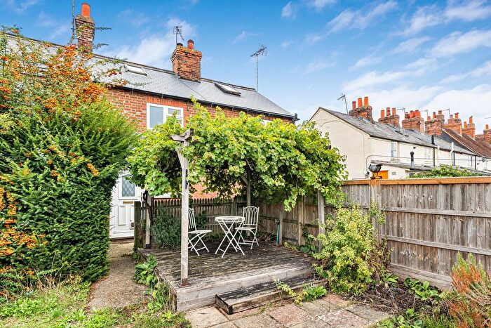 1 Bedroom Terraced House For Sale In St. Johns Road, Wallingford, OX10