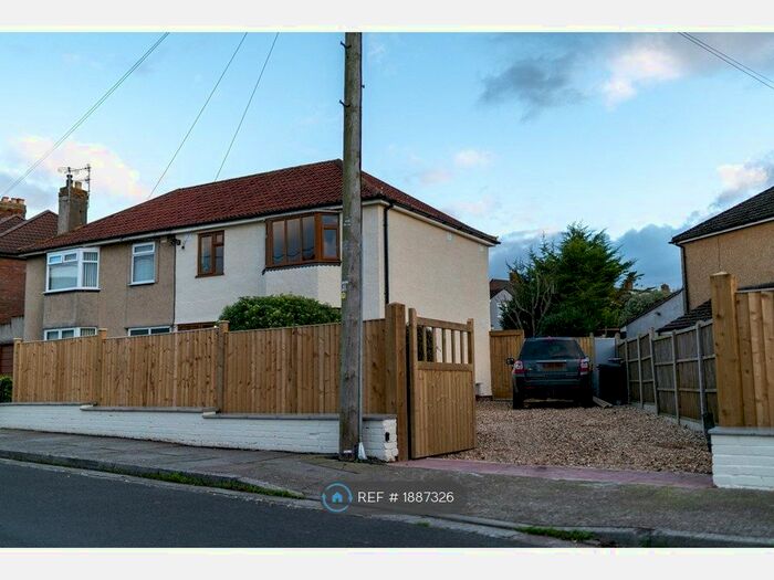 3 Bedroom Semi-Detached House To Rent In Kings Walk, Bristol, BS13