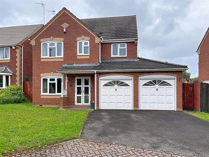 4 Bedroom Detached House To Rent In Lilacvale Way, Coventry, CV4