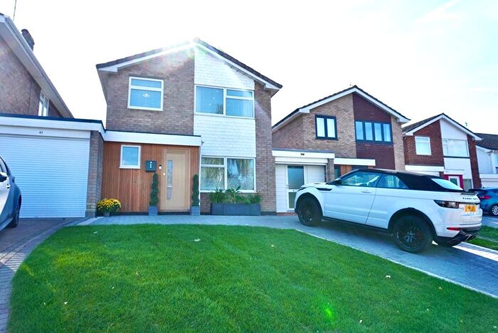 4 Bedroom Detached House For Sale In Riffhams Drive, Great Baddow, Chelmsford, Essex, CM2