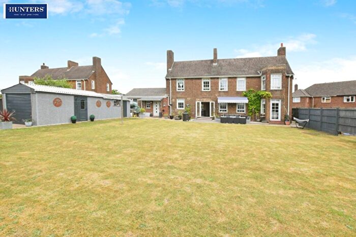 4 Bedroom Detached House For Sale In York Road, Kirton Lindsey, Gainsborough, DN21