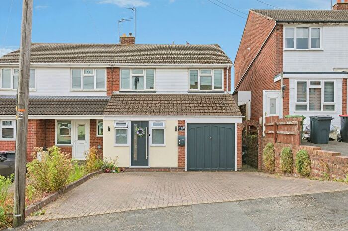 3 Bedroom Semi Detached House For Sale In Hill Crest Road, Dordon, Tamworth, B78