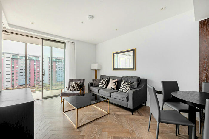 2 Bedroom Flat To Rent In Circus Road West, SW11