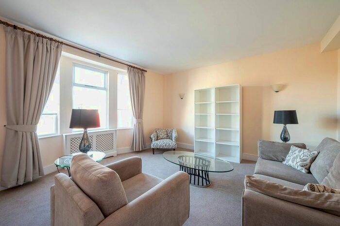 2 Bedroom Maisonette To Rent In Kingston Road, Wimbledon, London, SW19