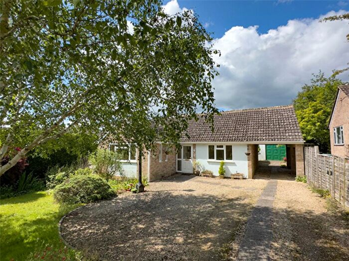 3 Bedroom Detached House For Sale In Wroslyn Road, Freeland, Witney, Oxfordshire, OX29