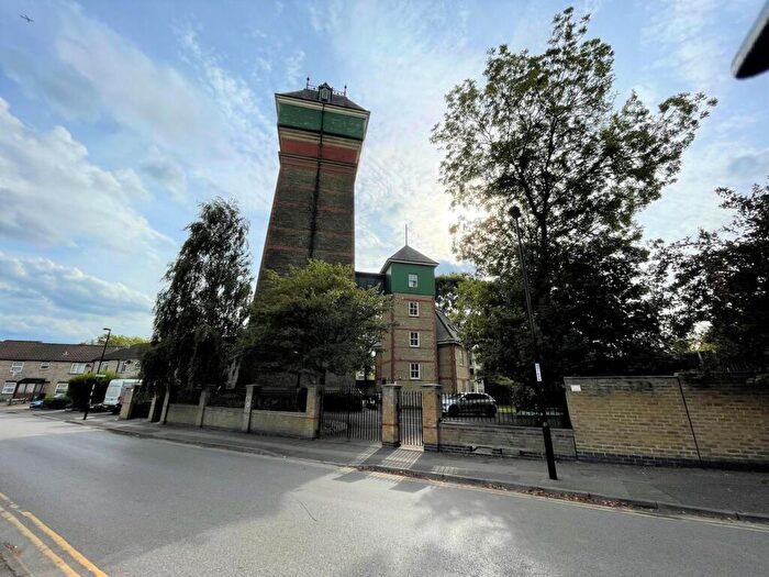 1 Bedroom Apartment To Rent In Dressington Avenue, Brockley, London, SE4