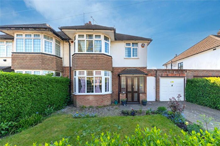 3 Bedroom Semi Detached House For Sale In Hitchin Road, Luton, Bedfordshire, LU2