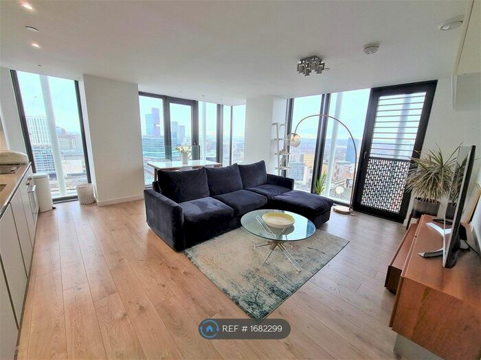 2 Bedroom Flat To Rent In Stratosphere Tower, London, E15