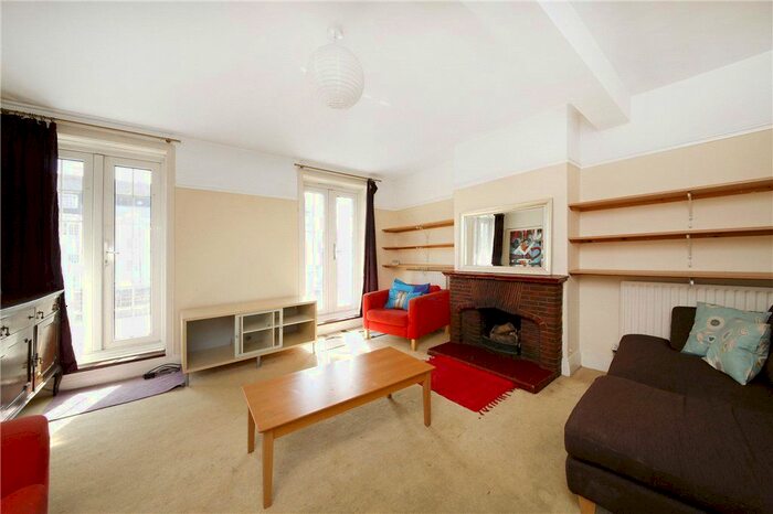 3 Bedroom Flat To Rent In Telford Court, Streatham Hill, London SW2