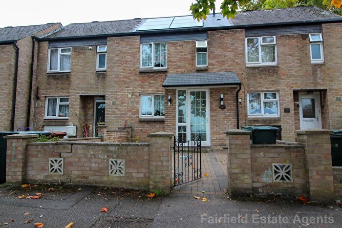 3 Bedroom Terraced House For Sale In Muirfield Road, South Oxhey, WD19