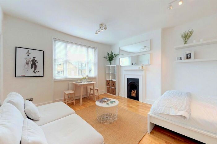 Studio To Rent In Nottingham Place, London, W1U