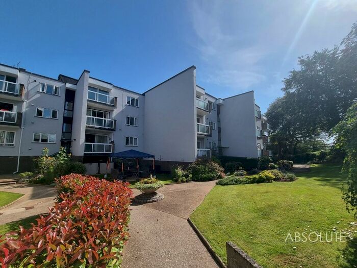 2 Bedroom Flat To Rent In St. Vincents Road, Torquay, TQ1