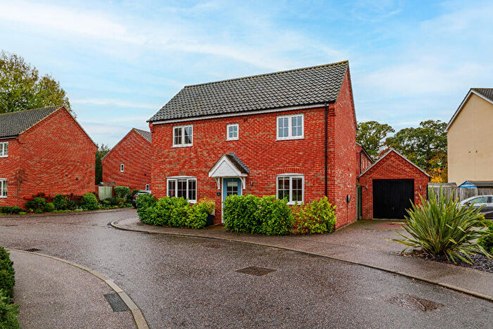 3 Bedroom Detached House For Sale In Poll Close, Wymondham, Norfolk, NR18