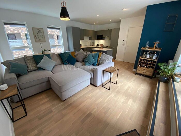 3 Bedroom Property To Rent In Lockgate Mews, New Islington, M4