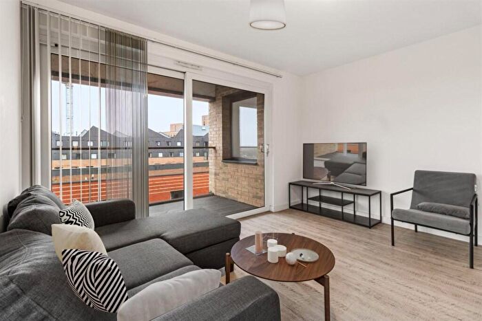 1 Bedroom Apartment To Rent In Sopwith Avenue, London, E17