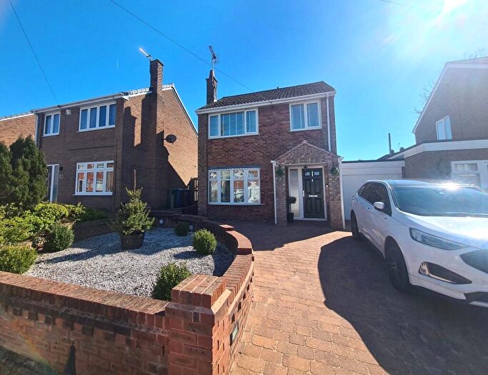 3 Bedroom Detached House For Sale In Bracken Close, Warsop, Mansfield, NG20